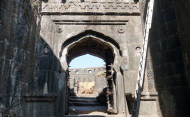 Hindistan 'daki antik kalenin girişi.