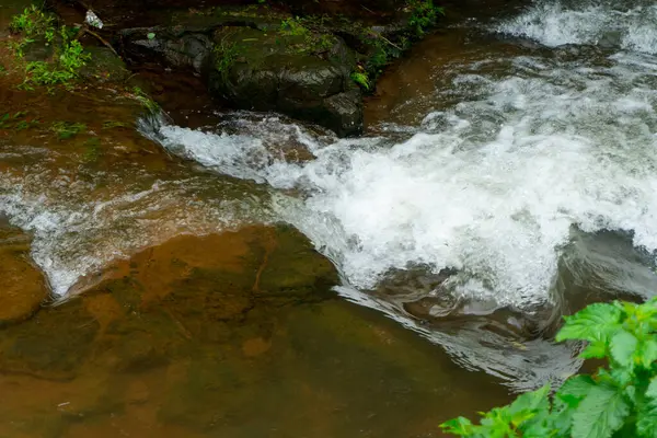 Pune India yakınlarındaki Lonavala 'da muson manzarası. Muson Haziran 'dan Eylül' e kadar Hindistan 'da yıllık yağmur mevsimidir..