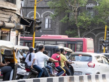 PUNE, MAHARASHTRA, INDIA, 9 Şubat 2020: Pune 'deki insanlarla şehir hayatı.