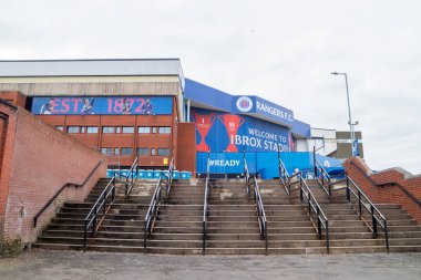 Rangers Futbol Kulübü Ibrox Stadyumu, İskoçya, Glasgow 'daki Harrison Drive' dan giriş.