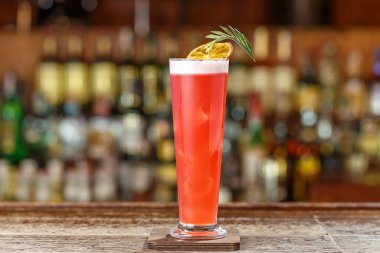 Cin, kiraz, portakal ve likör bazlı 