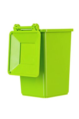 Beyaz arka planda izole edilmiş, açık yeşil, büyük bir plastik kutu. Kapaklı bir çöp konteynırı. Temizlik, atık ayırma ve kamu hijyeni kavramı. Dosya kırpma yolu içeriyor.