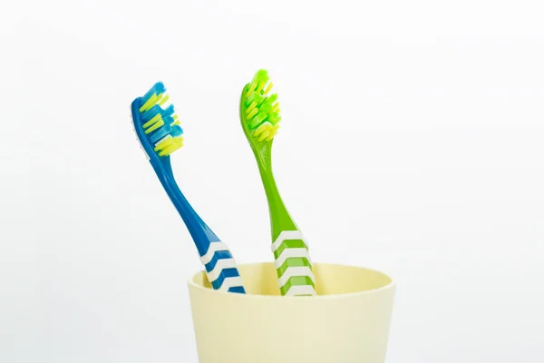 Toothbrush Plastic Cup White Background Oral Hygiene — Stock Photo, Image