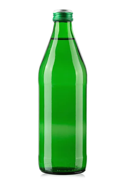 Зеленая Стеклянная Бутылка Минеральной Воды Изолированная Белом Фоне Файл Содержит — стоковое фото