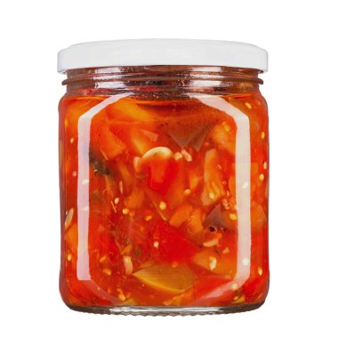 Kavanozda konserve patlıcan, beyaz arka planda izole edilmiş. Konserve yiyecekler. Tam alan derinliği. Dosya kırpma yolu içeriyor.