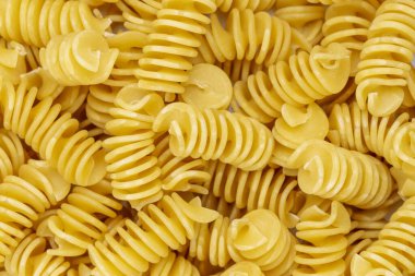 Makarna 'nın geçmişi. Fusilli spirale dokusu. Üst görünüm.