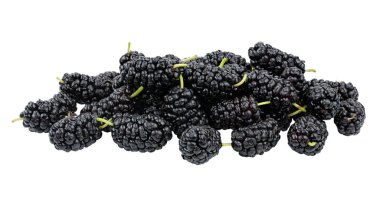 Birçok olgun dut beyaz arka planda izole edilmiş. Dosya kırpma yolu içeriyor