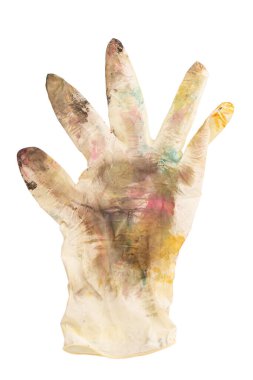 Beyaz arka planda boya lekeleri olan beyaz lastik eldivenler. Yaratıcılık, yaratıcılık kavramı. Dosya kırpma yolu içeriyor.