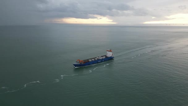 Navio Carga Oceano Atlântico Visto Drone — Vídeo de Stock