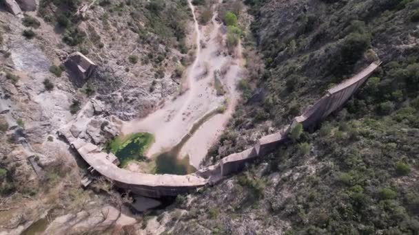 Malpasset Barajının Harabelerinin Insansız Hava Aracı Görüntüsü — Stok video