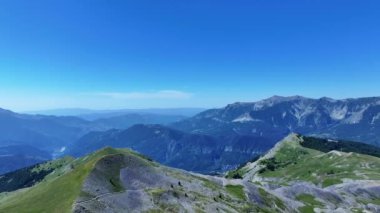 Mercantour Ulusal Parkı panoramik İHA görüntüsü