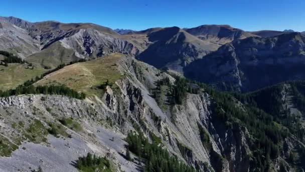 Vue Aérienne Panoramique Des Sommets Érodés Autour Mont Countent — Video