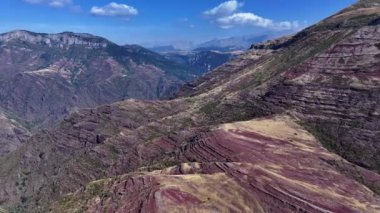 Mercantour Park 'taki Cian Vadisi bir İHA' dan çekildi.
