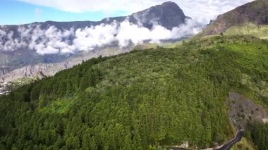 Reunion Adası 'ndaki Cilao Sirki insansız hava aracı görüntüsü