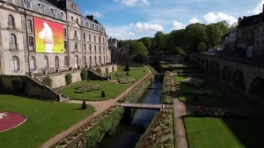 Saint-Pierre de Vannes Katedralinin panoramik gökyüzü manzarası