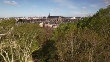 Saint-Pierre de Vannes Katedrali Fransa 'daki bir İHA' dan görüldü