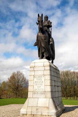 İskoçya 'nın Bannockburn savaş meydanındaki Bruce kralı Robert' ın bronz heykeli.