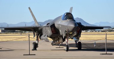 Tucson, ABD - 6 Kasım 2021: Davis Monthan Hava Üssü 'nde bir ABD Hava Kuvvetleri F-35 Joint Strike Fighter (Lightning II) jeti. Bu F-35, Hill Hava Kuvvetleri Üssü 'ne tahsis edildi..