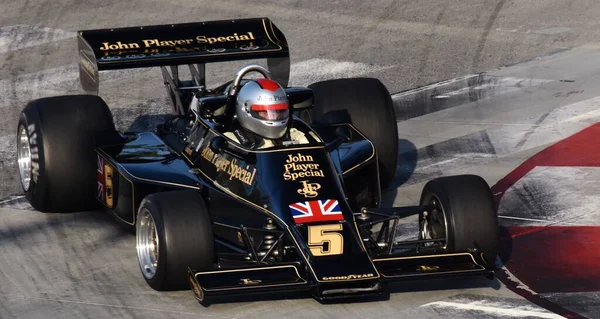 stock image Long Beach, CA - April 15, 2023: The Lotus 77 (John Player Special) at the Long Beach Grand Prix, driven by Mario Andretti in the 1976 F1 season.
