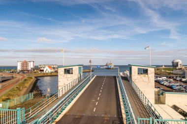 Den Helder, Hollanda. Ekim 2022. Texel feribotunu bekliyorum. Yüksek kalite fotoğraf
