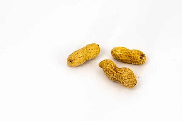 Países Baixos Outubro 2022 Amendoins Isolados Sobre Fundo Branco Foto — Fotografia de Stock