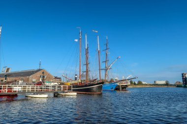 Den Helder, Hollanda. Ekim 2022. Den Helder 'in eski tersanesi, şimdi müze limanı Willemsoord. Yüksek kalite fotoğraf