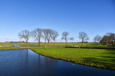 Edam, Hollanda 'dan. Şubat 2023. Edam 'ın kırsal kesimi, Kuzey-Hollanda. Yüksek kalite fotoğraf