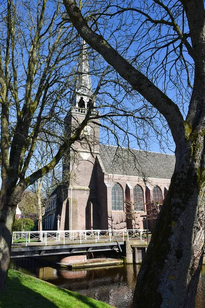 ウォーターランドで小川 2023年2月 ウォーターランドのブルックに碑文を持つ教会 高品質の写真 — ストック写真