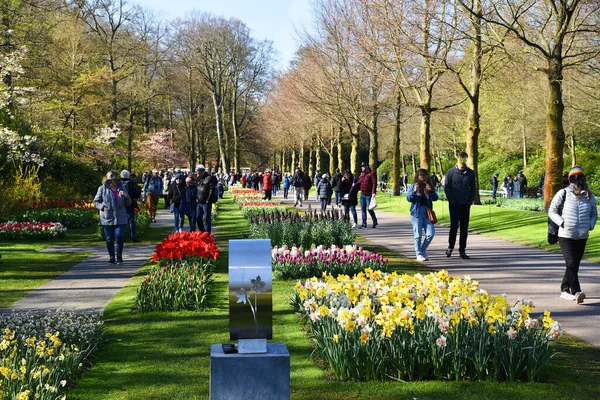 stock image Lisse, the Netherlands. April 2023. Visitors to Keukenhof, a great spring garden in the Netherlands. High quality photo