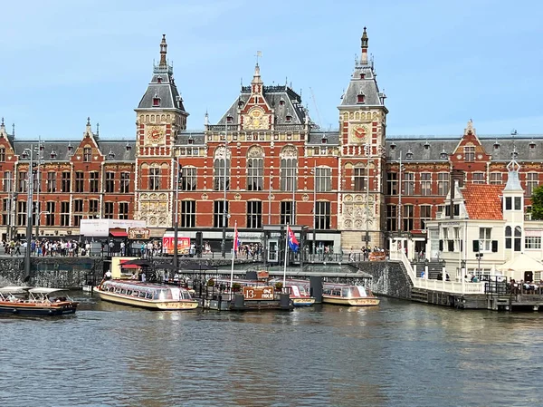 Amsterdam Hollanda Haziran 2023 Amsterdam Merkez Istasyonu Prins Hendrikkade Deki — Stok fotoğraf