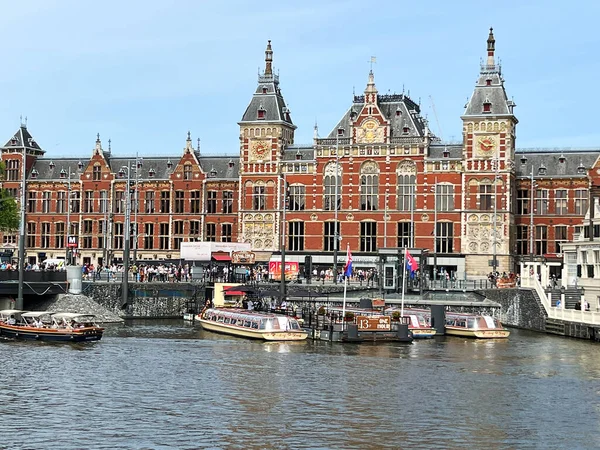 Amsterdam Hollanda Haziran 2023 Amsterdam Merkez Istasyonu Prins Hendrikkade Deki — Stok fotoğraf