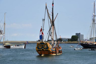 Den Helder, Hollanda. 2 Temmuz 2023. Marsdiep 'teki Staten Yat Utrecht' in kıç tarafı. Yüksek kalite fotoğraf
