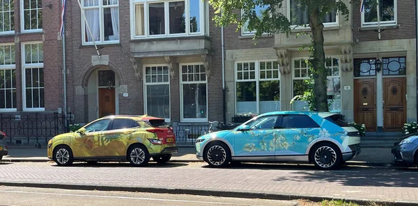 Άμστερνταμ Ολλανδία Ιουνίου 2023 Van Gogh Θέμα Αυτοκίνητα Στο Κέντρο — Φωτογραφία Αρχείου