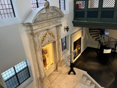 Amsterdam, Hollanda. 6 Ağustos 2023. Amsterdam 'daki Yahudi Tarihi Müzesi' nin içi. Yüksek kalite fotoğraf