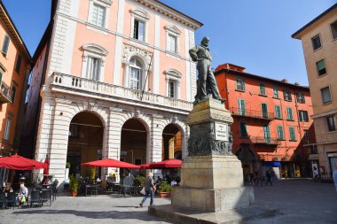 Pisa, İtalya. 19 Eylül 2023. Pisa, Tuscany 'deki birçok resimli sokaktan biri. Yüksek kalite fotoğraf