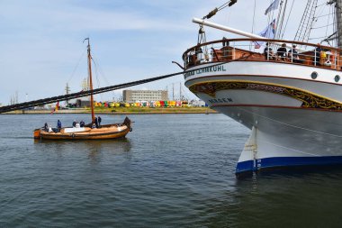 Den Helder, Hollanda. 30 Haziran 2023. Uzun gemi Statsraad Lehmkuhl, 2023 yılında Den Helder 'de düzenlenen denizcilik müsabakası sırasında. Yüksek kalite fotoğraf