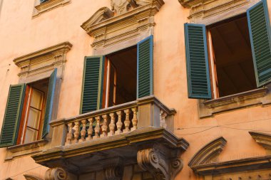 Pisa, İtalya. 19 Eylül 2023. Pisa, Tuscany 'deki birçok resimli sokaktan biri. Yüksek kalite fotoğraf