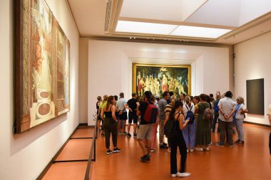 Floransa, İtalya. 17 Eylül 2023. Floransa 'daki ünlü Uffizi müzesinin heykelleri ve resimleri. Yüksek kalite fotoğraf