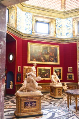 Floransa, İtalya. 16 Eylül 2023. Floransa 'daki Uffizi Müzesi' nin ünlü tabloları. Yüksek kalite fotoğraf