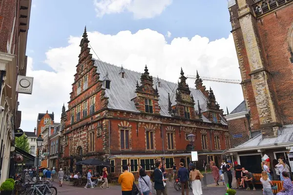 Haarlem, Hollanda. 30 Mayıs 2024, Haarlem 'in merkezindeki St. Bavo Katedrali. Yüksek kalite fotoğraf