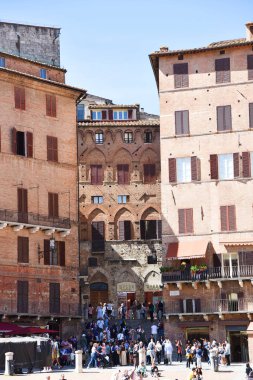 Siena. İtalya. 17 Eylül 2024. Piazza del Campo, Siena, Toskana 'nın ana meydanı. Yüksek kalite fotoğraf