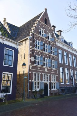 Harlingen, Hollanda. 3 Mart 2025. Harlingen 'in eski merkezi, Friesland' da bir kasaba. Yüksek kalite fotoğraf