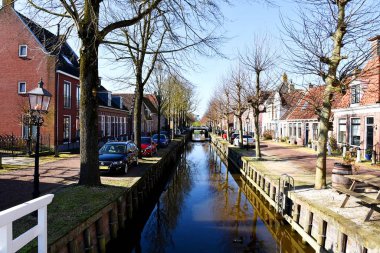 Harlingen, Hollanda. 2 Mart 2025. Friesland 'daki Harlingen şehri. Yüksek kalite fotoğraf