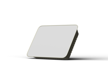 Şeffaf bir arkaplanda izole edilmiş büyük dikdörtgen yiyecek folyo tepsisinin 3D görüntüsü