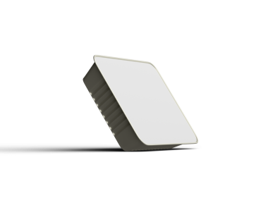 Şeffaf bir arkaplanda izole edilmiş büyük dikdörtgen yiyecek folyo tepsisinin 3D görüntüsü