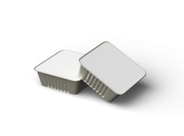 Şeffaf bir arkaplanda izole edilmiş 3D kare yiyecek folyo tepsisi resmi