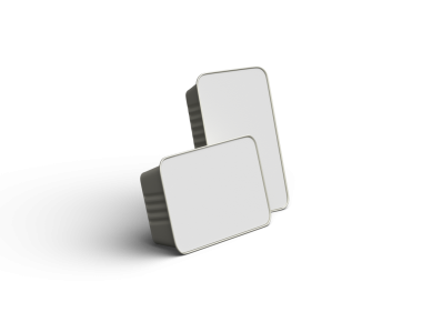 Dar bir dikdörtgen yiyecek folyo tepsisinin şeffaf bir arkaplanda izole edilmiş 3d resmi