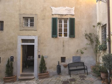 Şair Carducci, Castagneto Carducci, Toskana, İtalya için anma plaketi