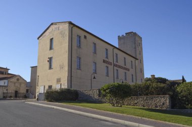 Etrüsk ve Roma 'nın bulgularına göre, Paleolitik dönemden antik çağın sonlarına kadar Populonia bölgesinin arkeoloji müzesi. Piombino, İtalya