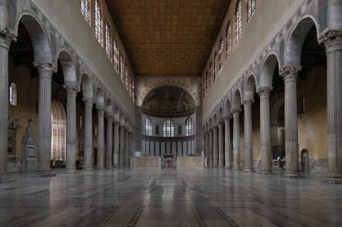 Santa Sabina Bazilikası, merkez nave ve sütun, Aventine Hill, Ripa bölgesi, Roma, İtalya